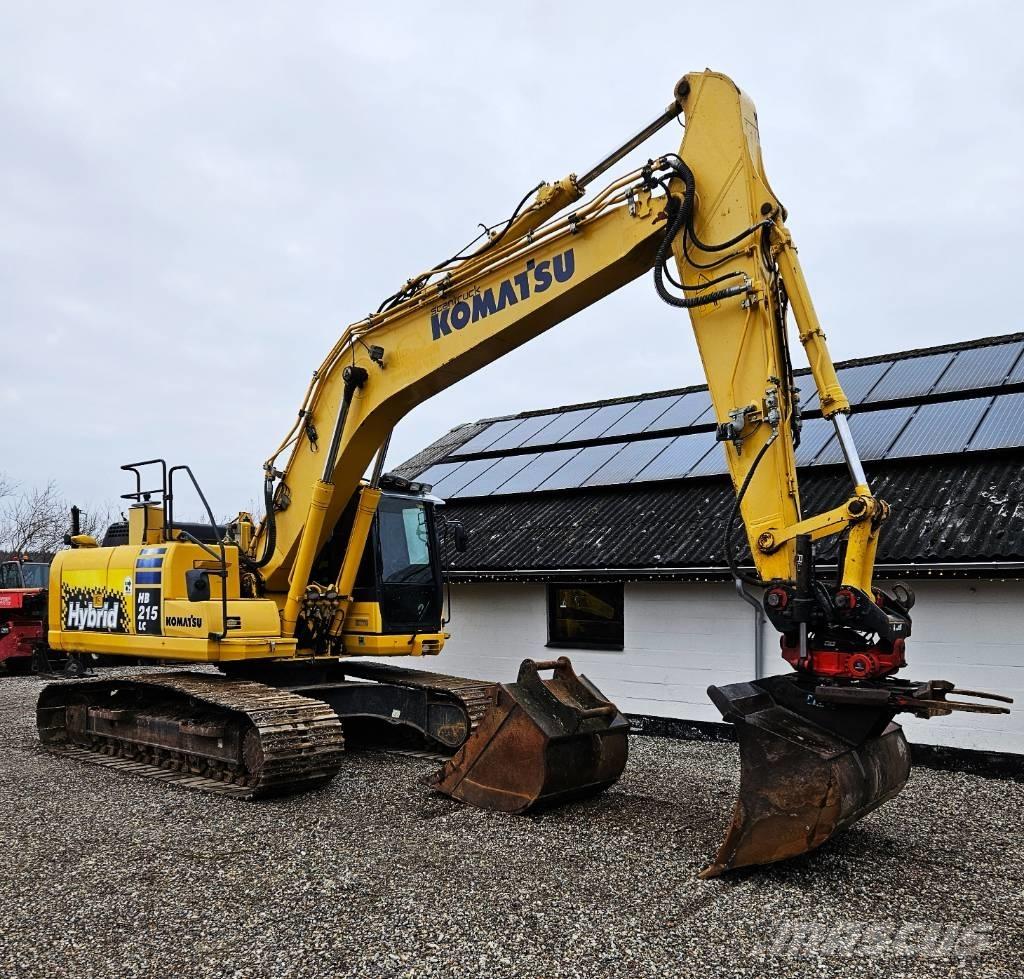 Komatsu HB 215 LC حفارات زحافة