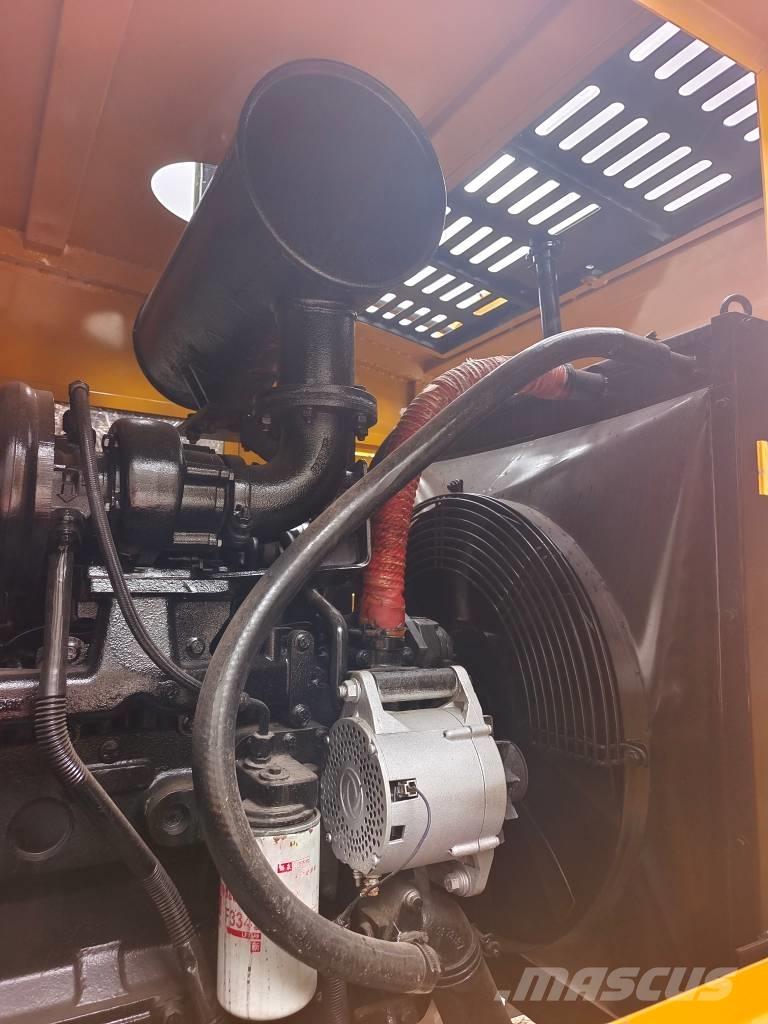 XCMG GR 2153 معدات تمهيد الطرق