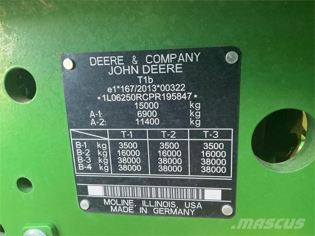John Deere 6R 250 الجرارات