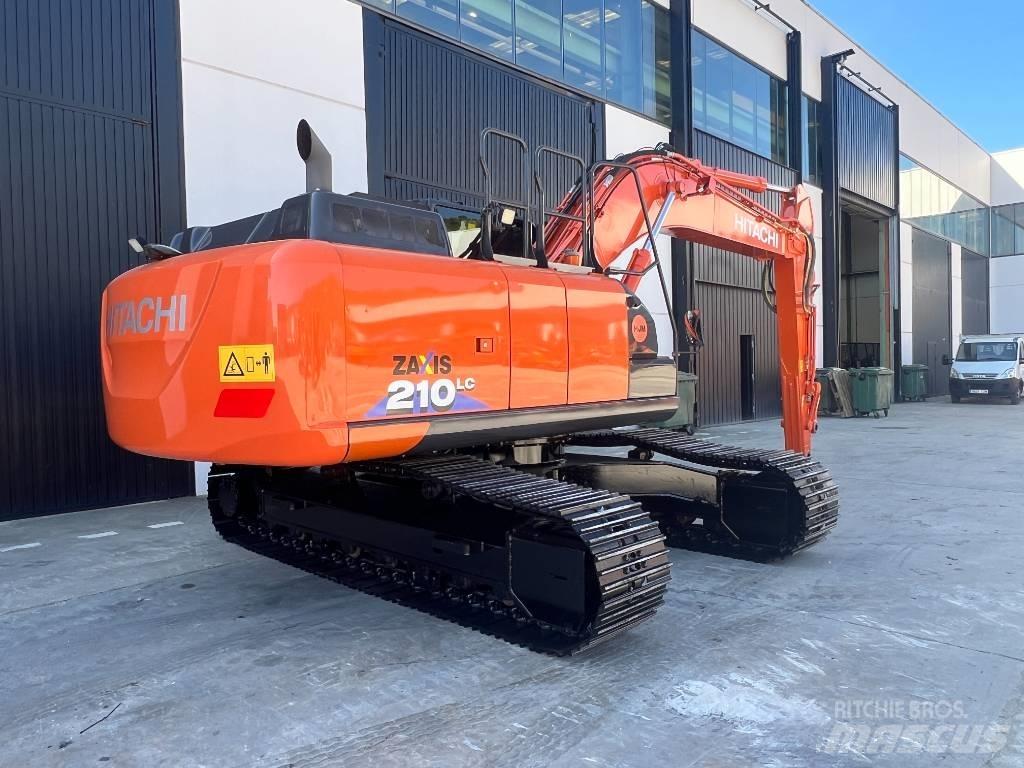 Hitachi ZX 210 LC-6 حفارات زحافة