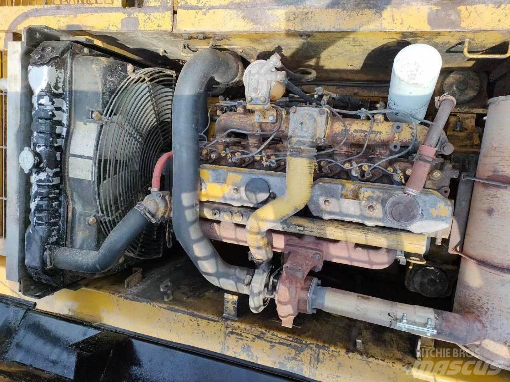 CAT 320 B حفارات زحافة