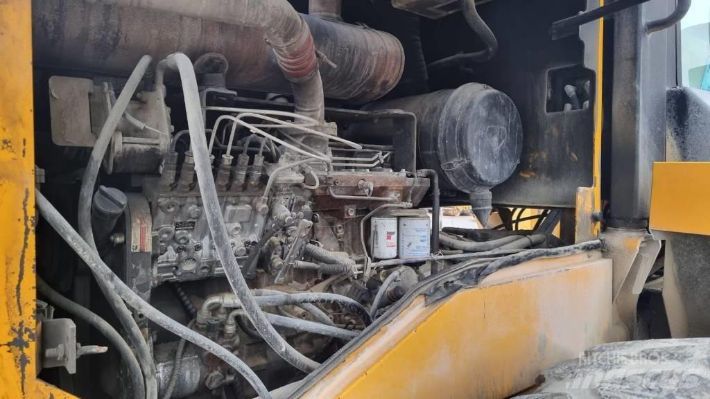 JCB 456 لوادر بعجل