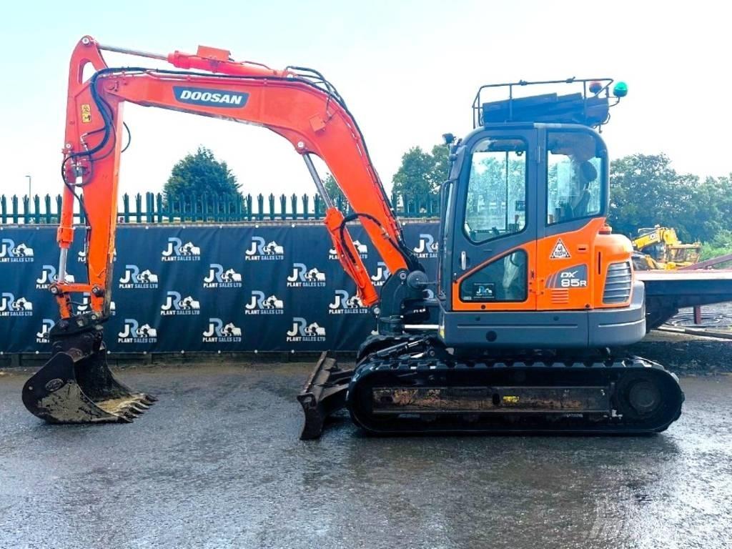 Doosan DX 85 R-3 حفارات وسط 7 طن - 12 طن