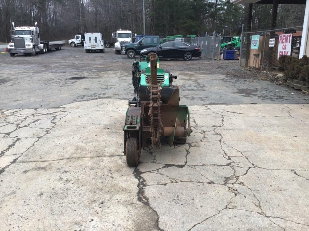  DITCH W. RT-20 ماكينات حفر خنادق