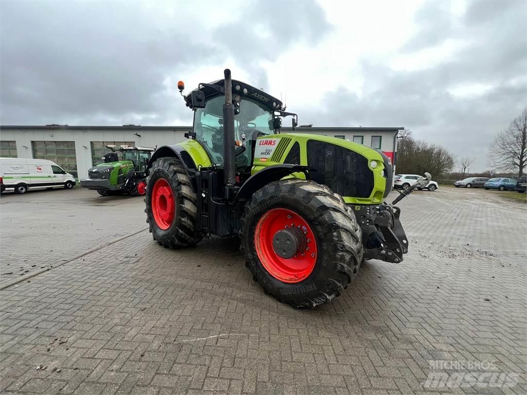CLAAS Axion 930 الجرارات
