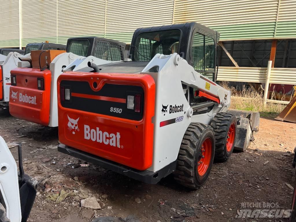 Bobcat S750 لوادر انزلاقية التوجيه