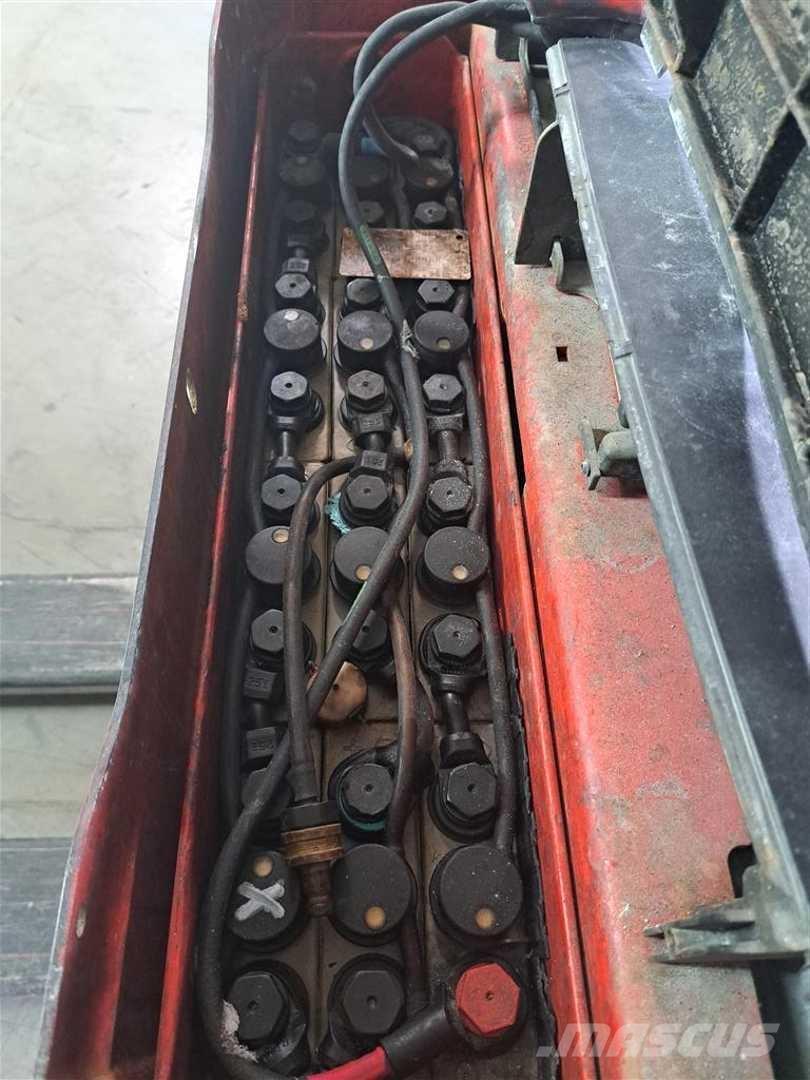 Linde T16 معدات التكديس الجوالة