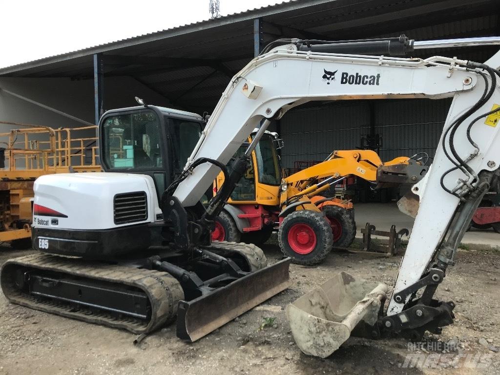 Bobcat E 80 EA حفارات وسط 7 طن - 12 طن