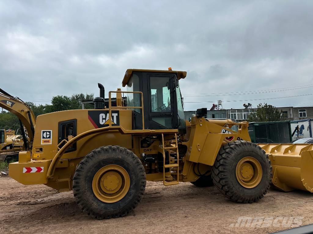 CAT 950G لوادر بعجل
