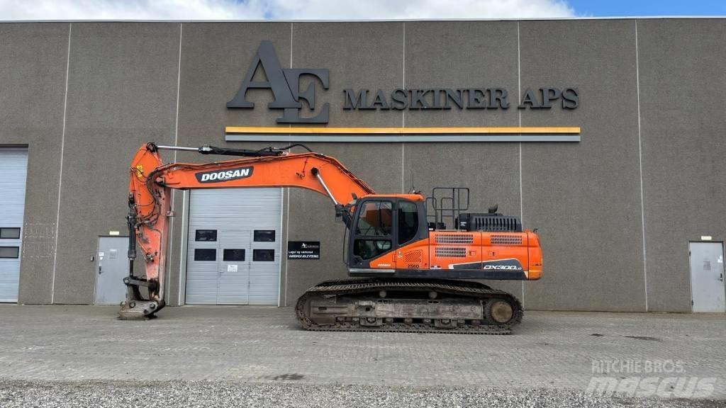 Doosan DX 300 LC-5 حفارات زحافة