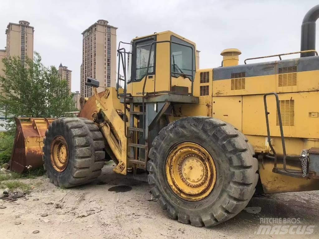 Komatsu WA 600-3 لوادر بعجل