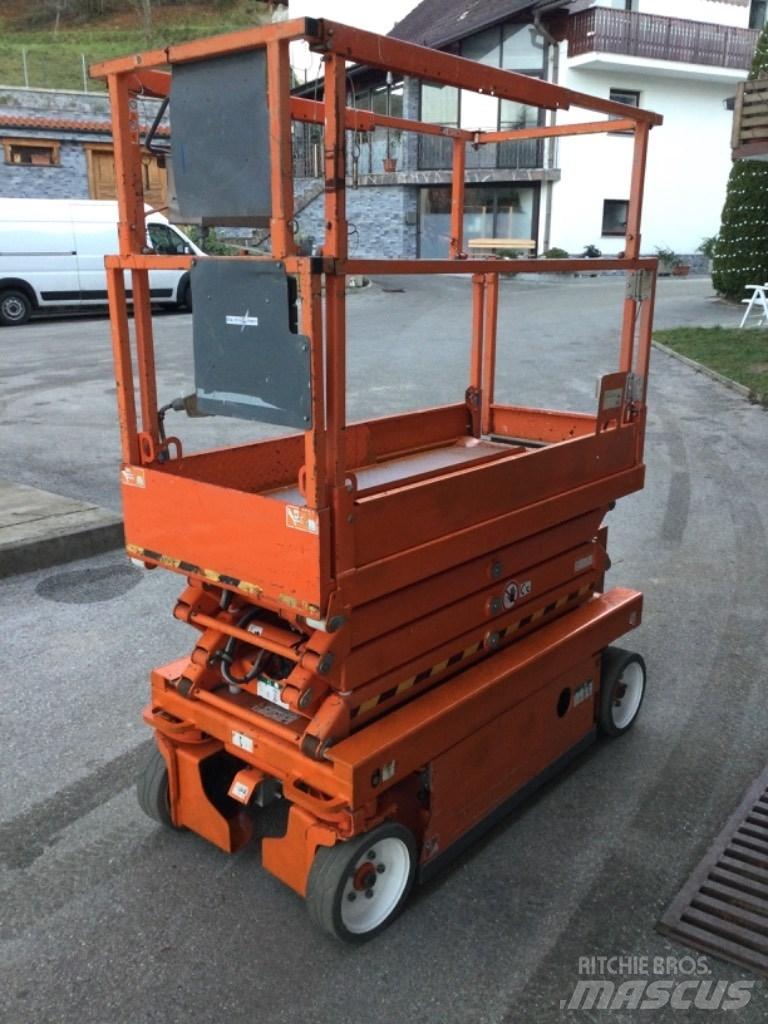 SkyJack SJ III 3219 رافعات مقصية الشكل