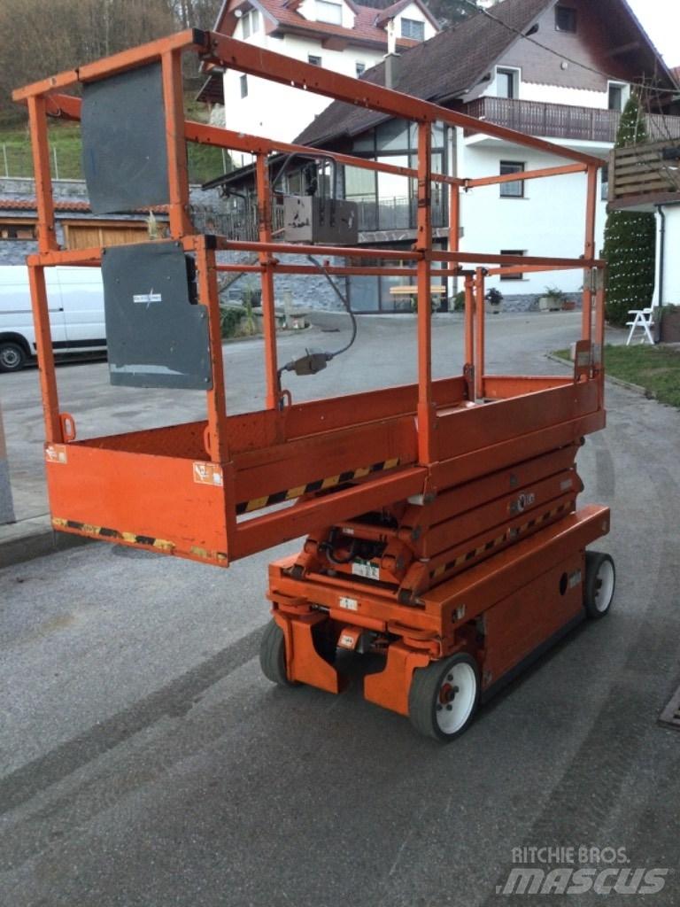 SkyJack SJ III 3219 رافعات مقصية الشكل