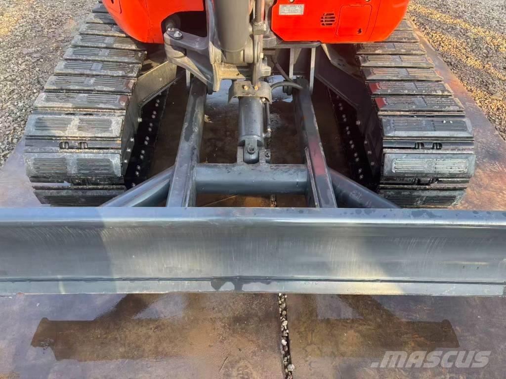 Kubota U 55-4 حفارات صغيرة أقل من 7 طن (حفارات صغيرة)