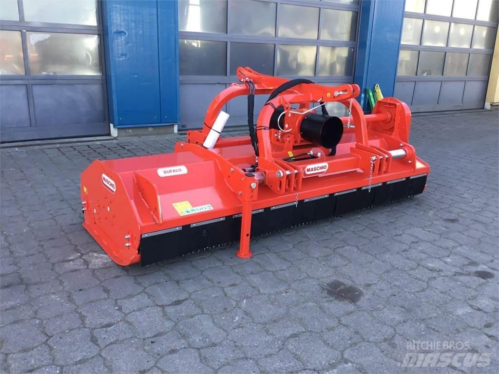 Maschio Bufalo 280 جزازات وأغطية المراعي