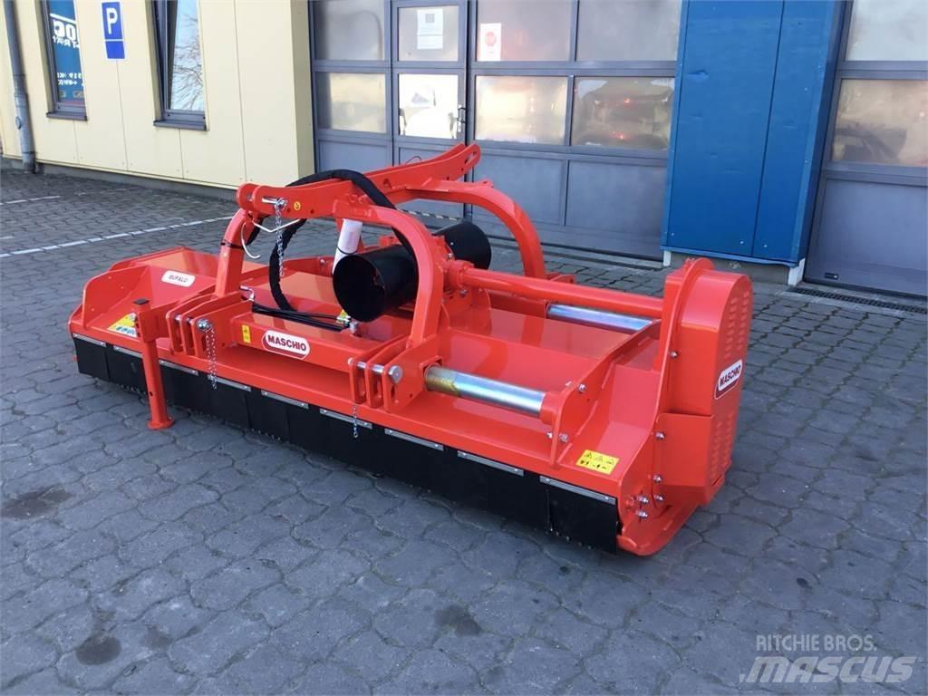 Maschio Bufalo 280 جزازات وأغطية المراعي