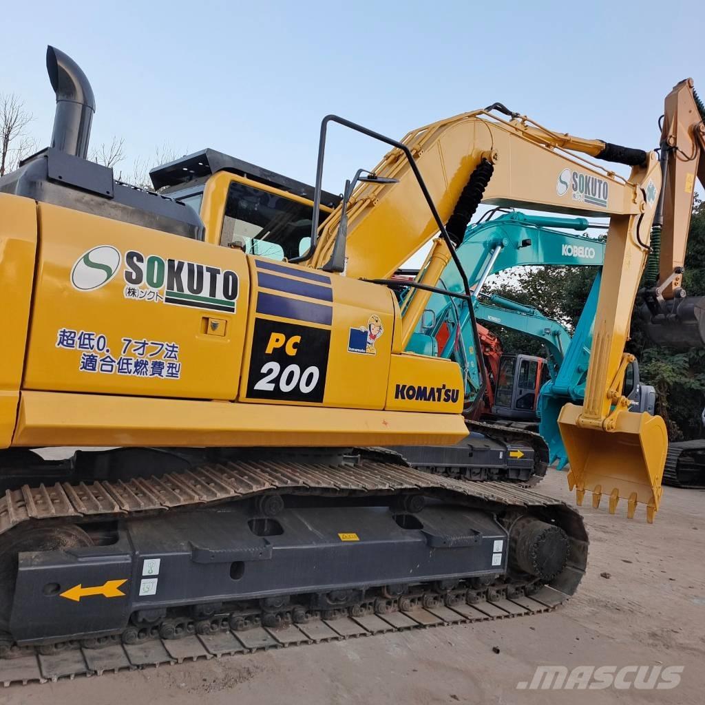 Komatsu PC 200-8 حفارات زحافة