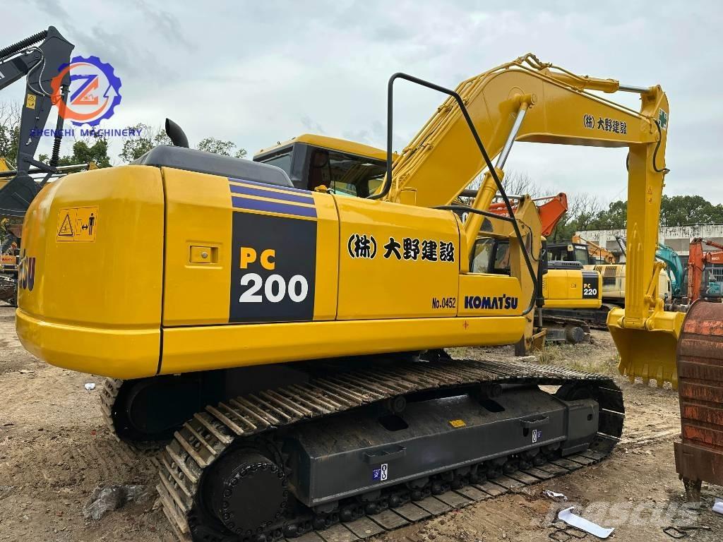 Komatsu PC 200-7L حفارات زحافة
