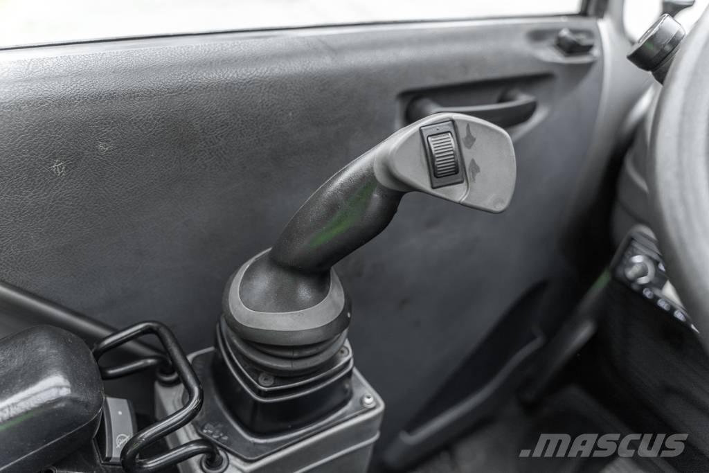 Manitou MRT 2550 مناولات متداخلة