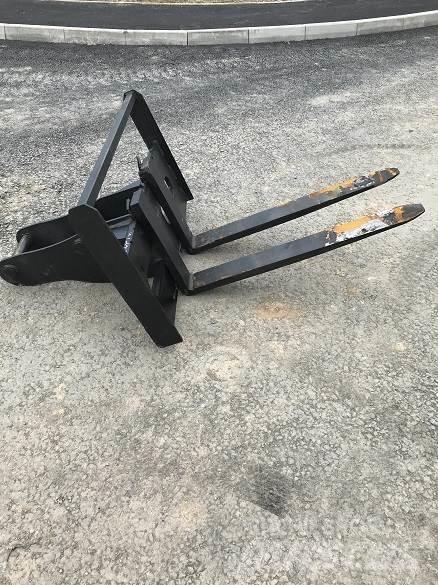  13T PALLET FORK أخرى