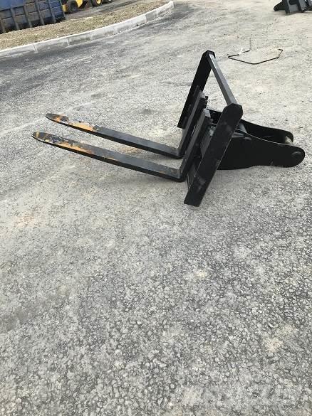  13T PALLET FORK أخرى