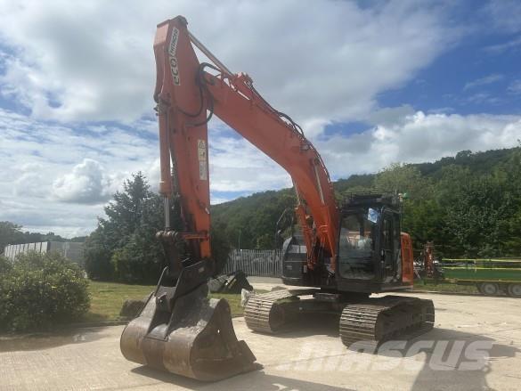 Hitachi ZX225 حفارات زحافة
