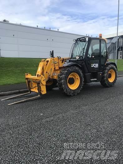 JCB 541-70 أخرى