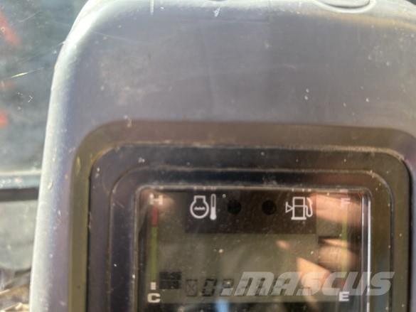 Komatsu PC130-7 حفارات زحافة