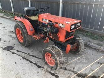 Kubota B4200 جرافات عكسية