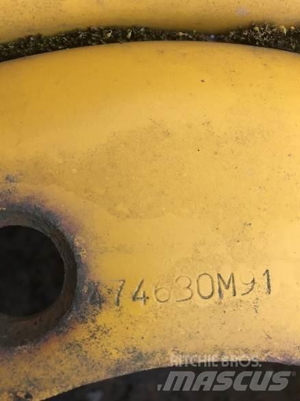  MASSEY FRONT WHEEL الإطارات والعجلات والحافات