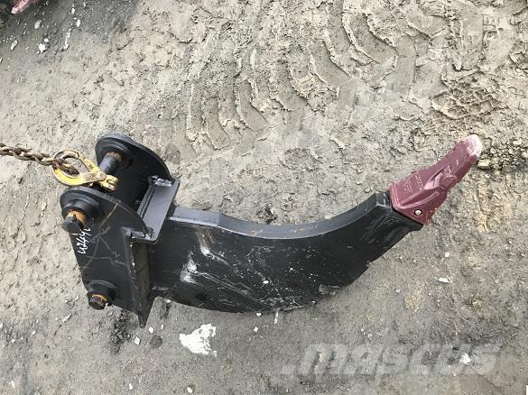  RIPPER TOOTH JCB 3CX دلاء
