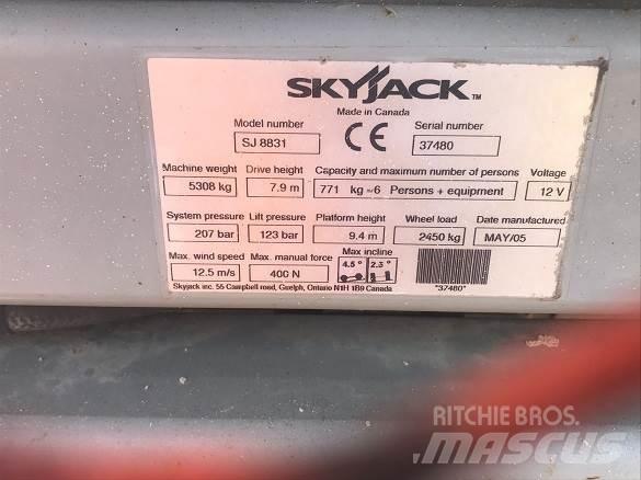 SkyJack SJ8831 رافعات ومنصات أخرى