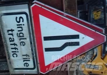  VARIOUS ROAD SIGNS أخرى