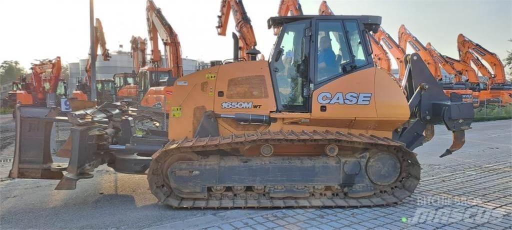 CASE 1650M WT بلدوزرات مجنزرة