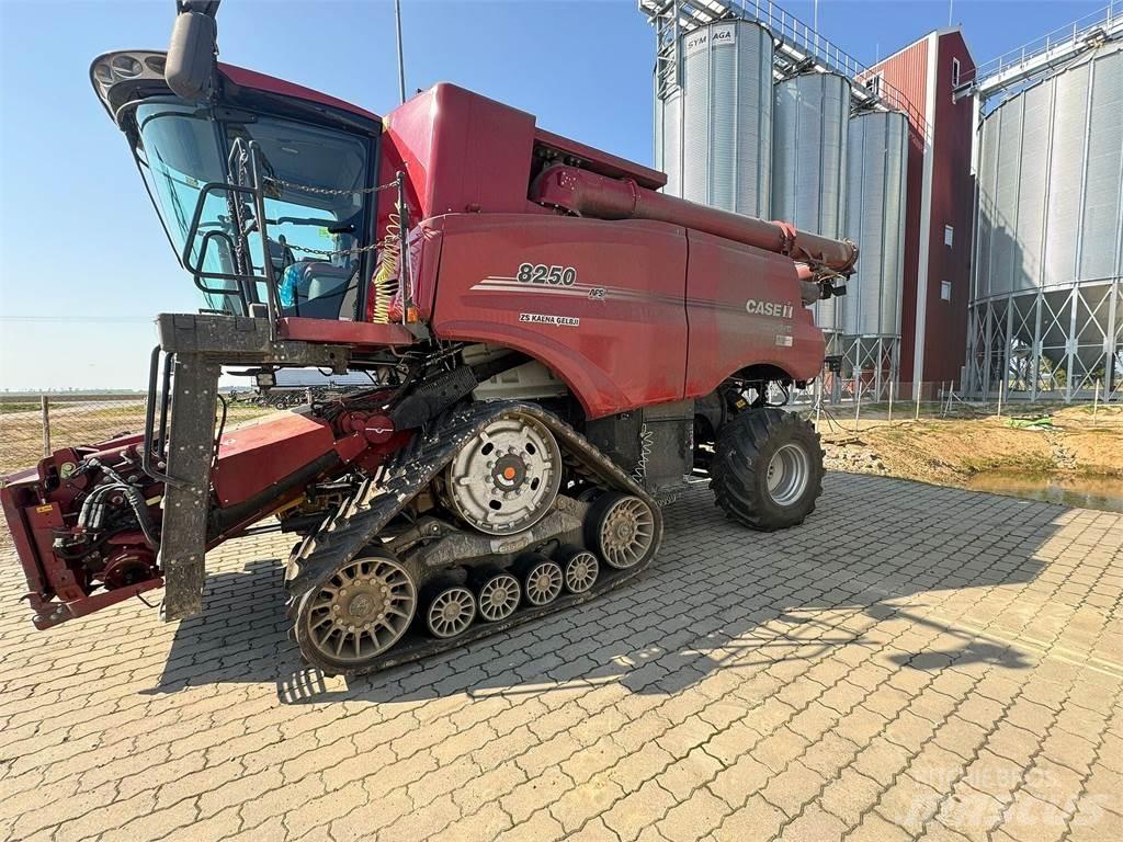 Case IH IH 8250 حصادات