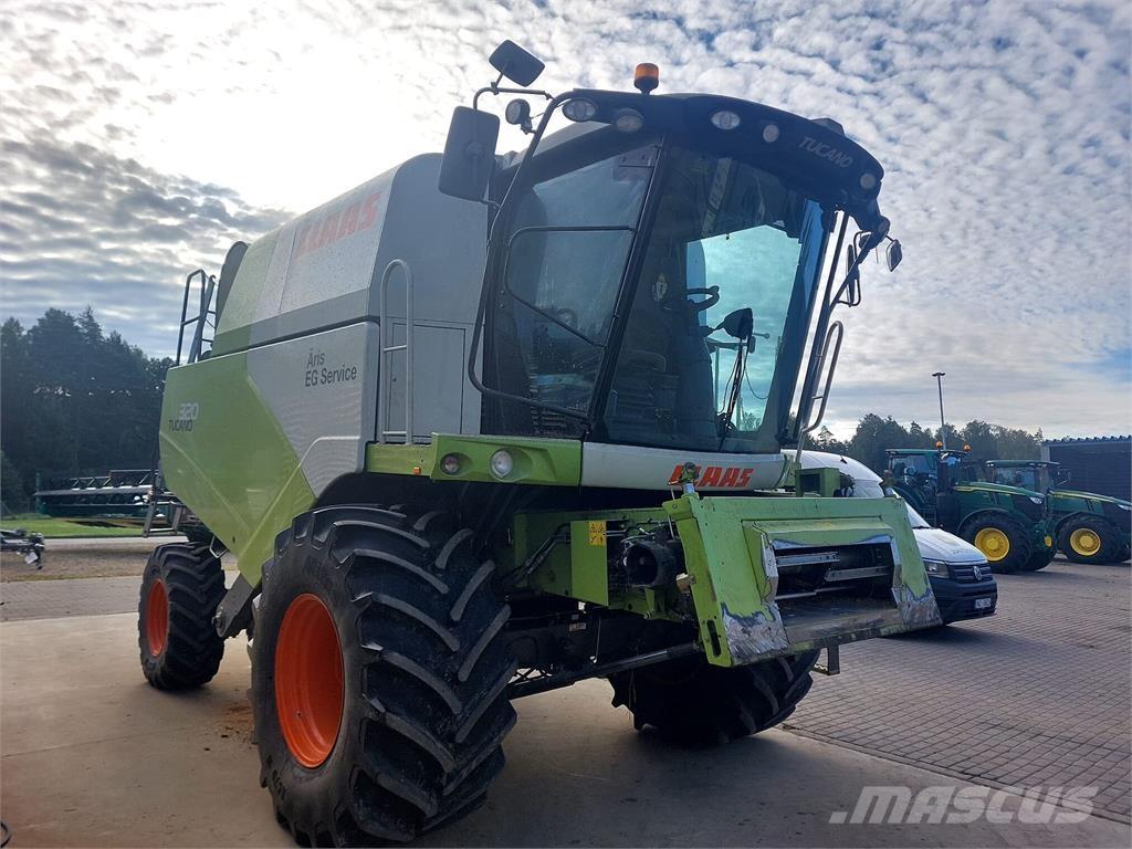 CLAAS Tucano 320 حصادات