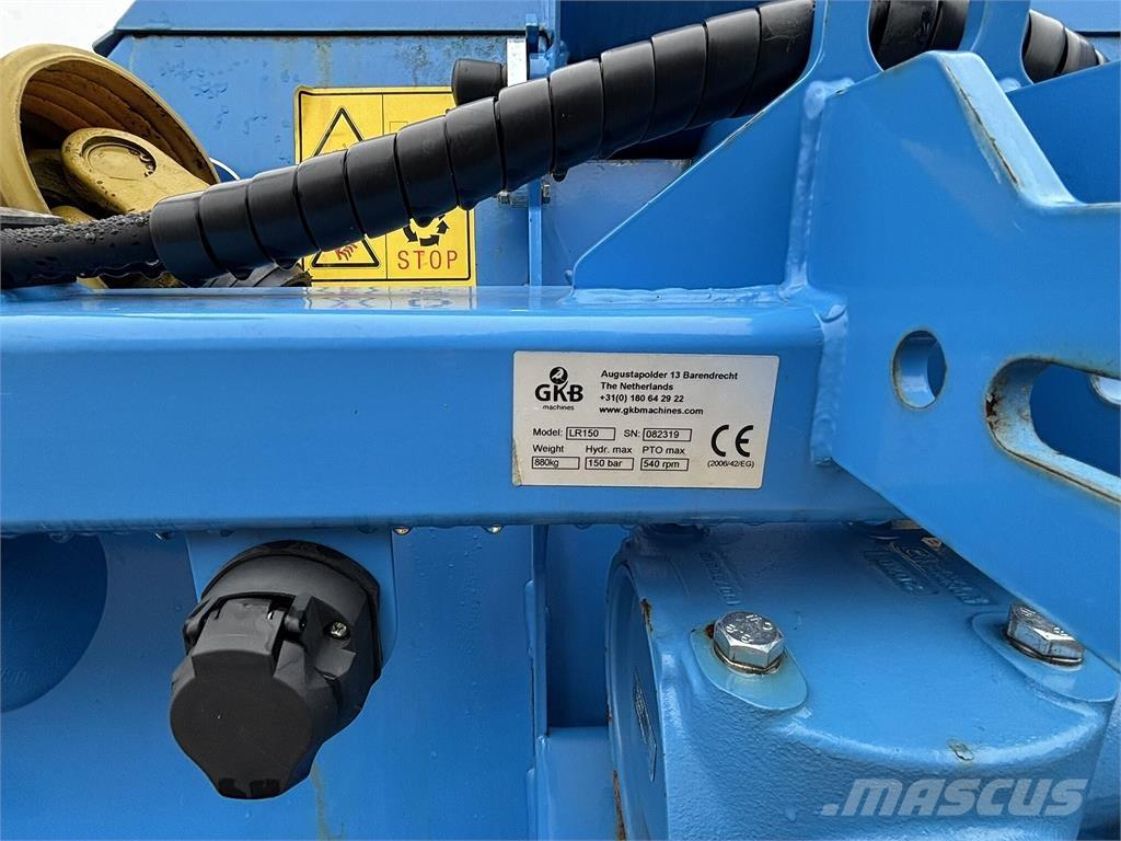  GKB Lapų smulkintuvas اسطوانات العناية بالتربة