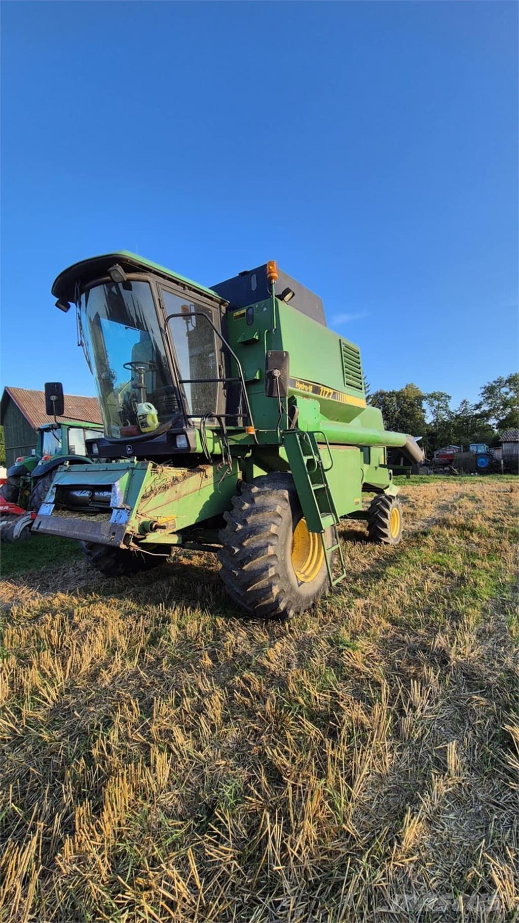 John Deere 1177 حصادات
