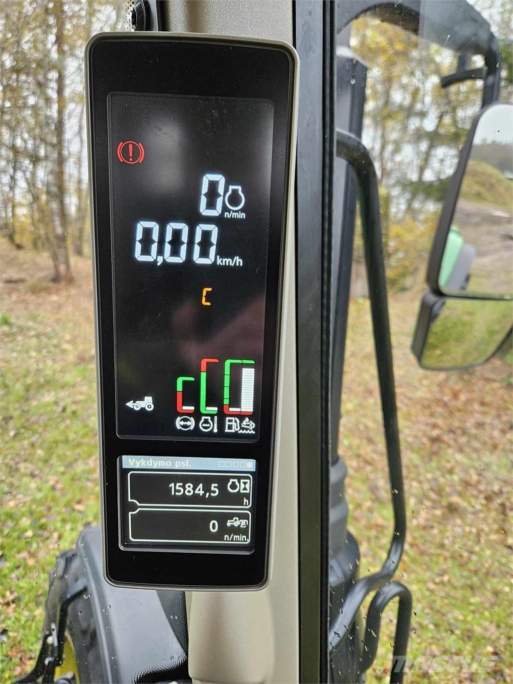 John Deere 6130M الجرارات