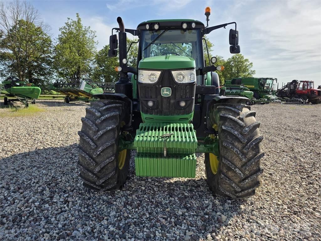 John Deere 6155M الجرارات