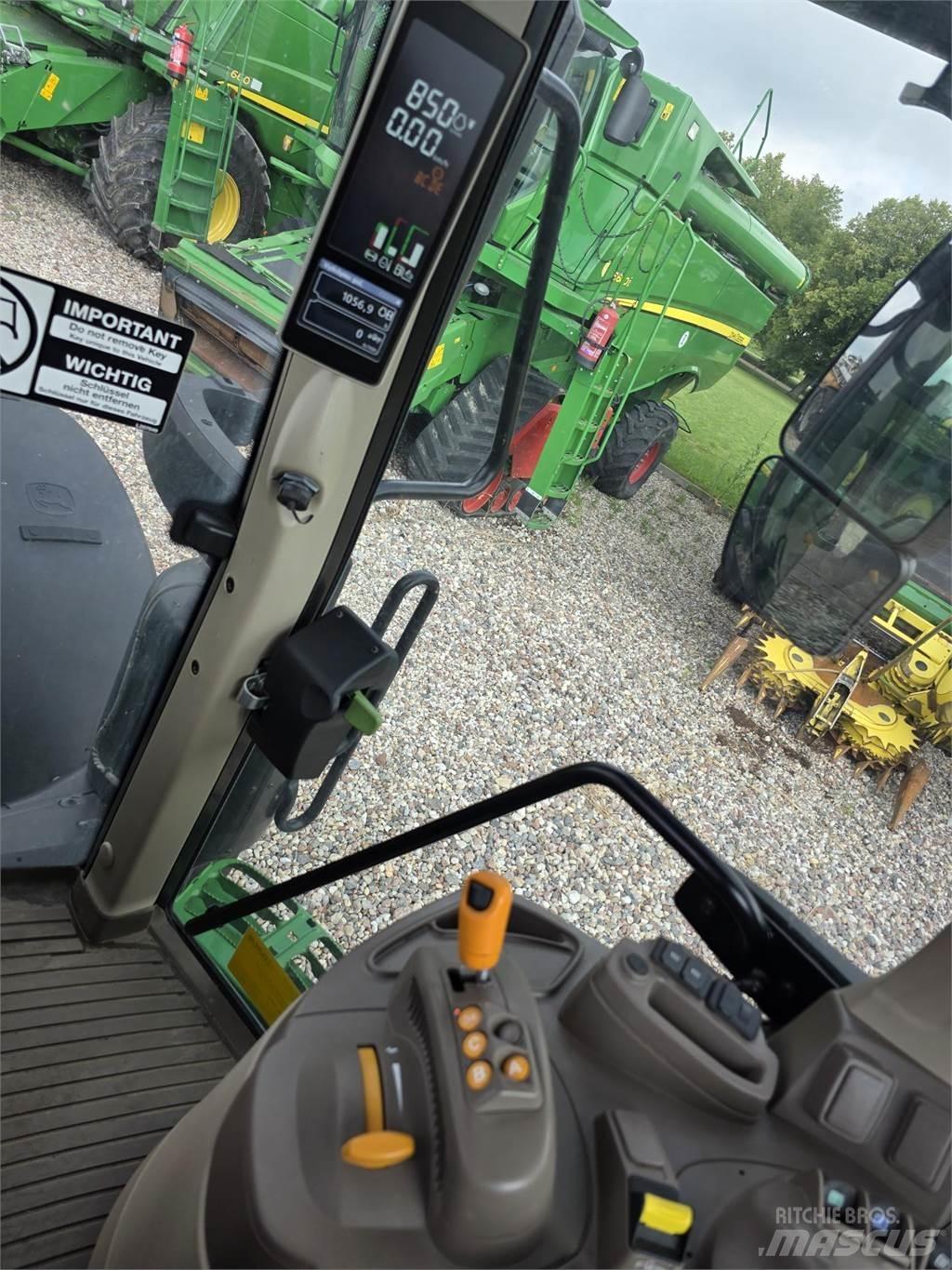 John Deere 6155M الجرارات