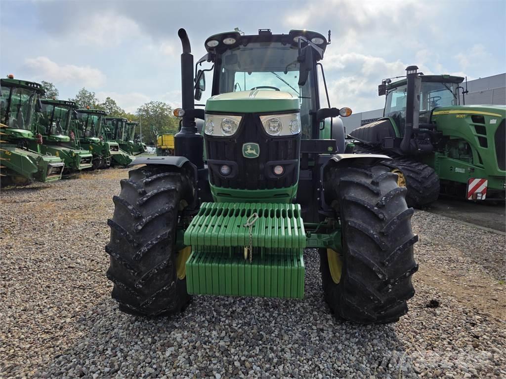 John Deere 6155M الجرارات