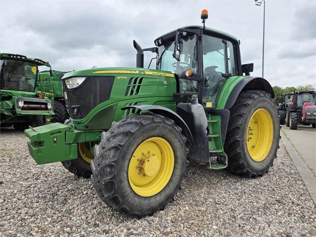 John Deere 6175M الجرارات