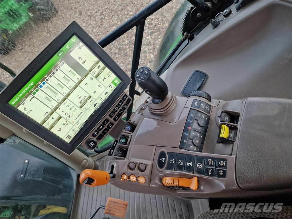 John Deere 6215R الجرارات