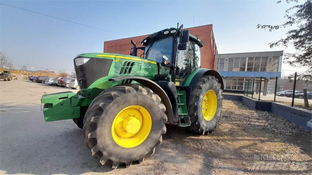John Deere 6215R الجرارات