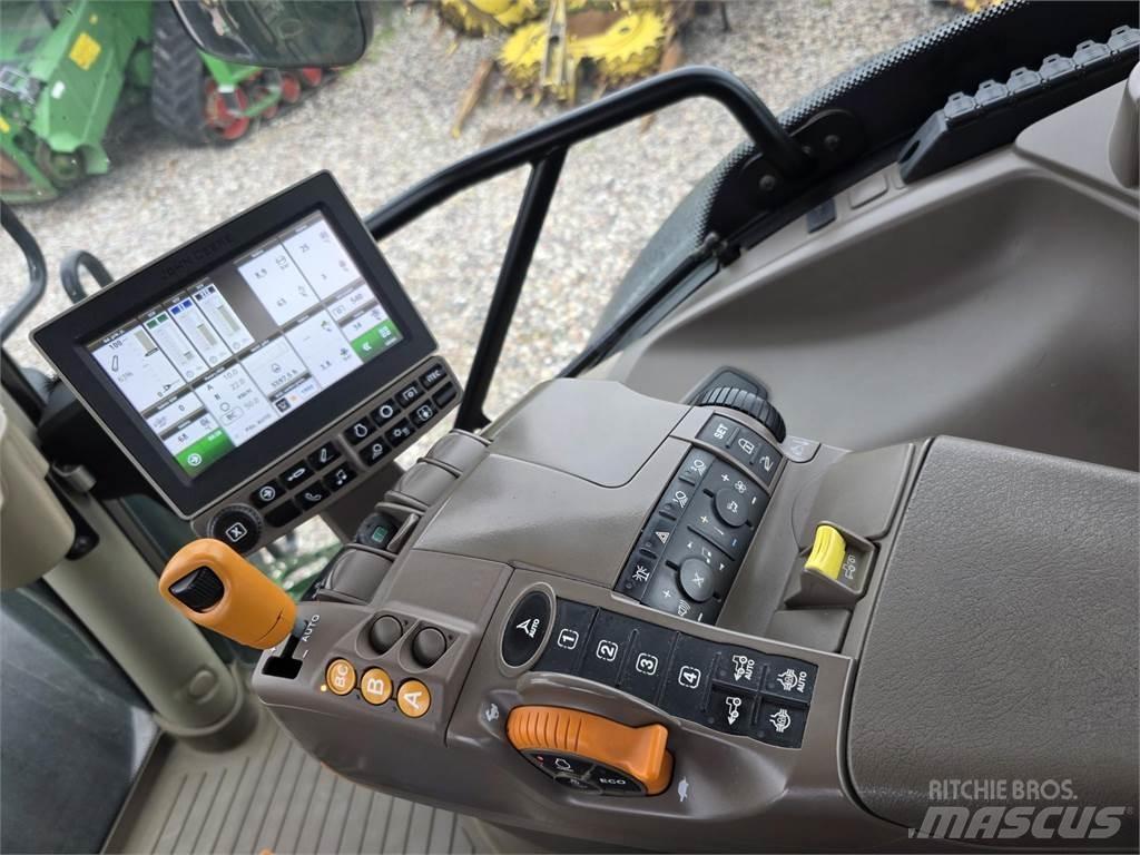 John Deere 6215R الجرارات