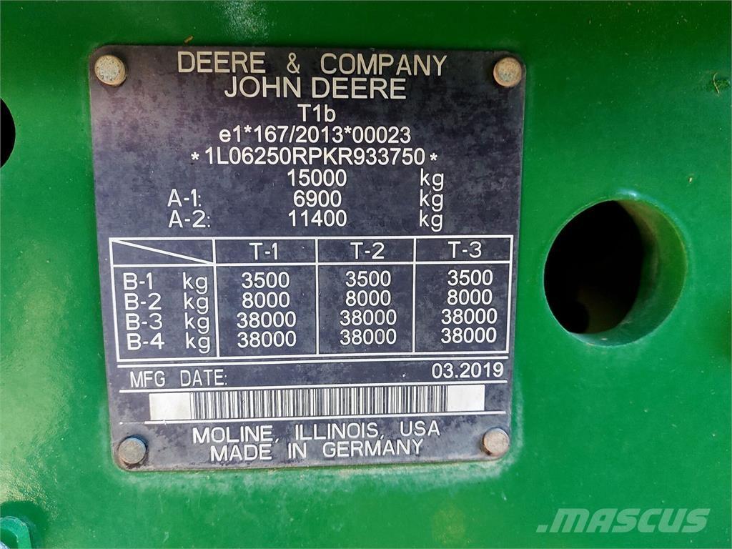 John Deere 6250R الجرارات