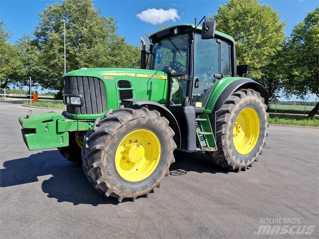 John Deere 6930 الجرارات