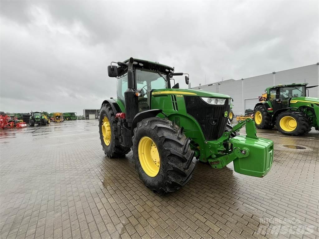 John Deere 7310R الجرارات