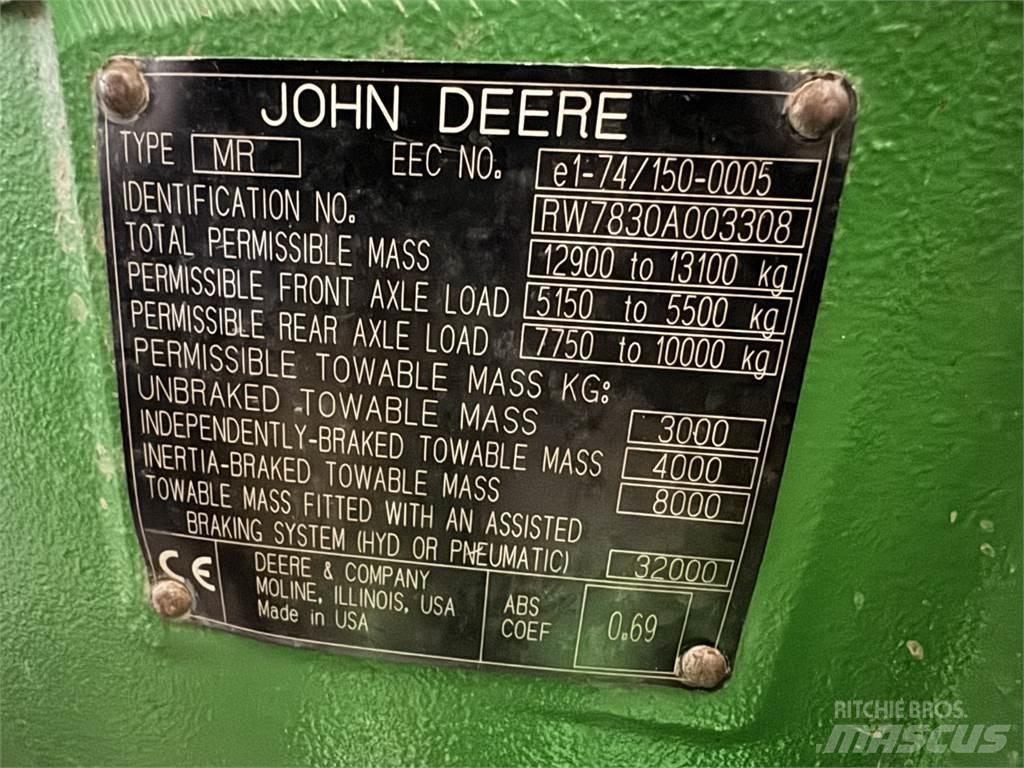 John Deere 7830 الجرارات